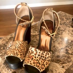 7.5 wedged shoes used once